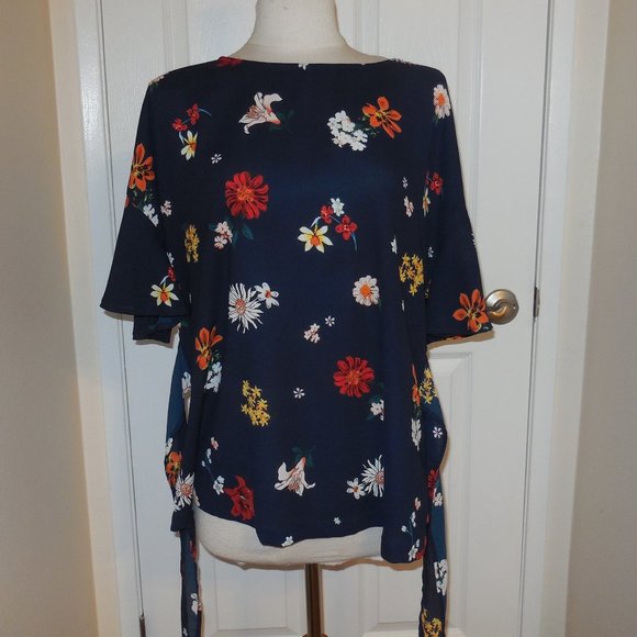 Pleione Tops - Pleione loose fitting floral blouse BLUE